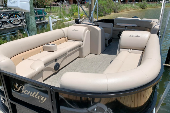 Pontoon for rent